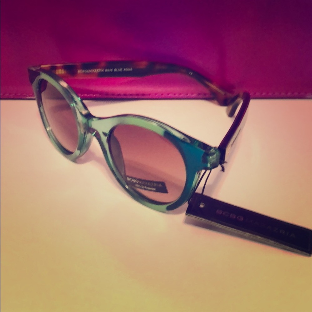 BCBG B946 Blue Aqua Women’s Sunglasses!!